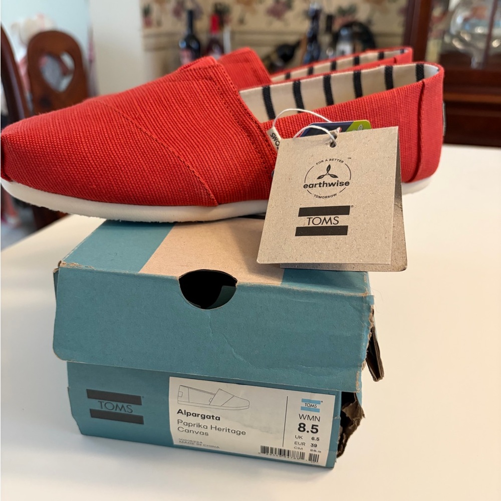 TOMS Women's Red Canvas Flats